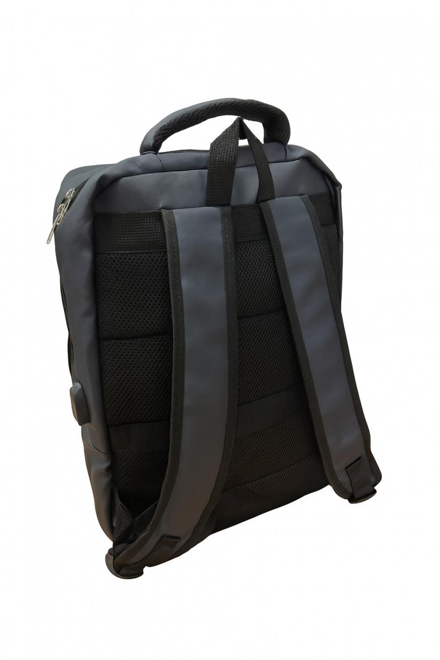 Mochila em Polister Emborrachada